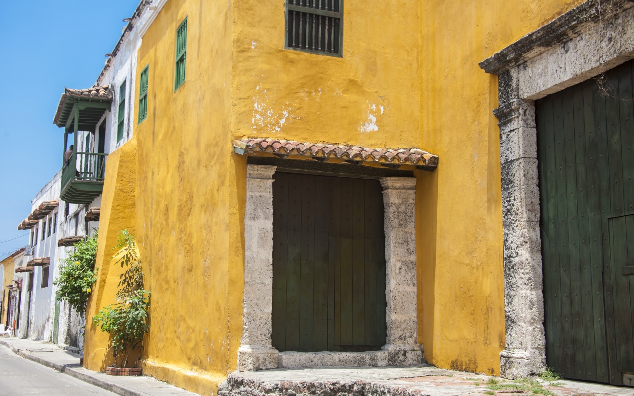 La iglesia de la Trinidad en el casco antiguo de Cartagena de Indias, Colombia