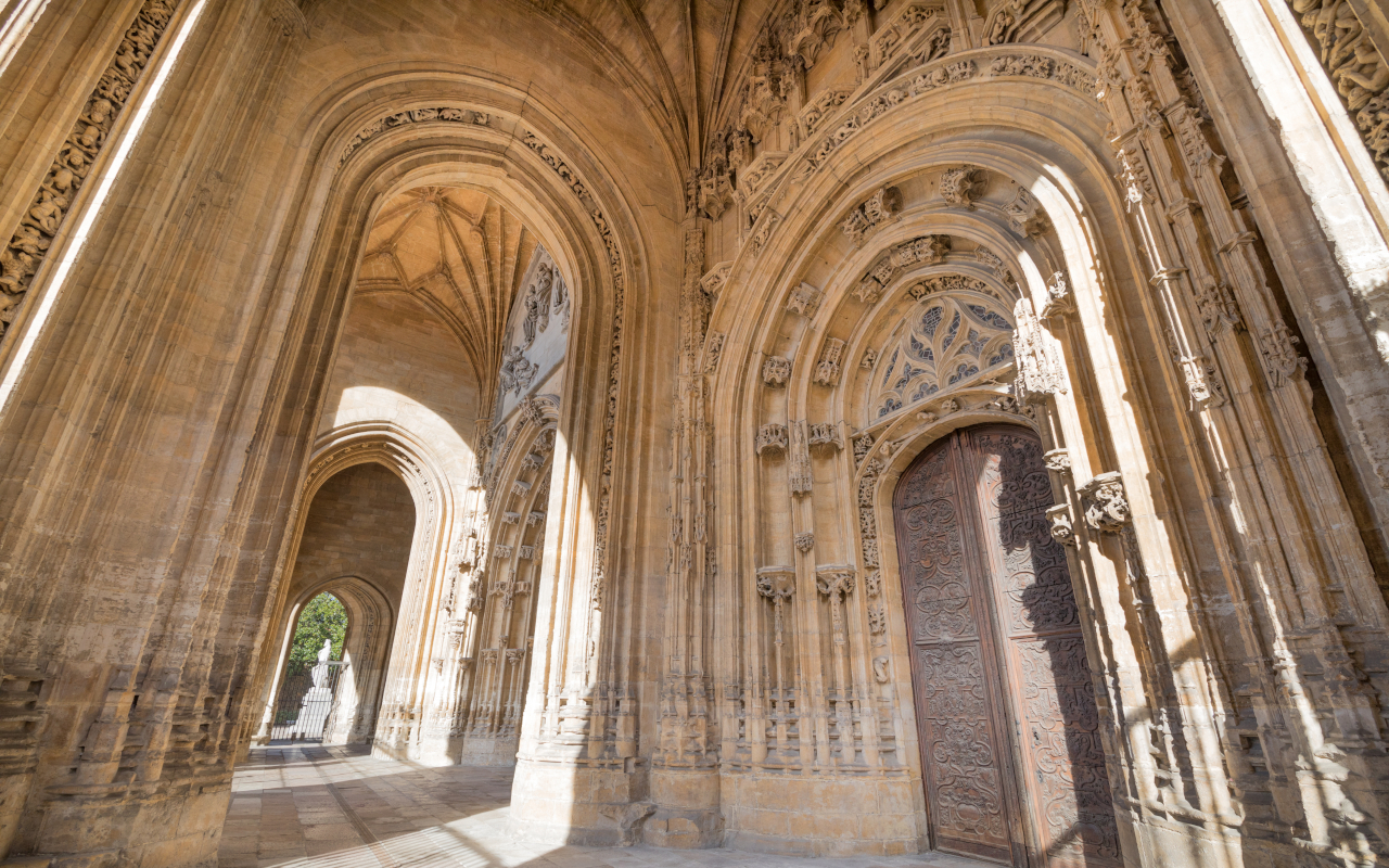 Entrada de la Catedral de Oviedo