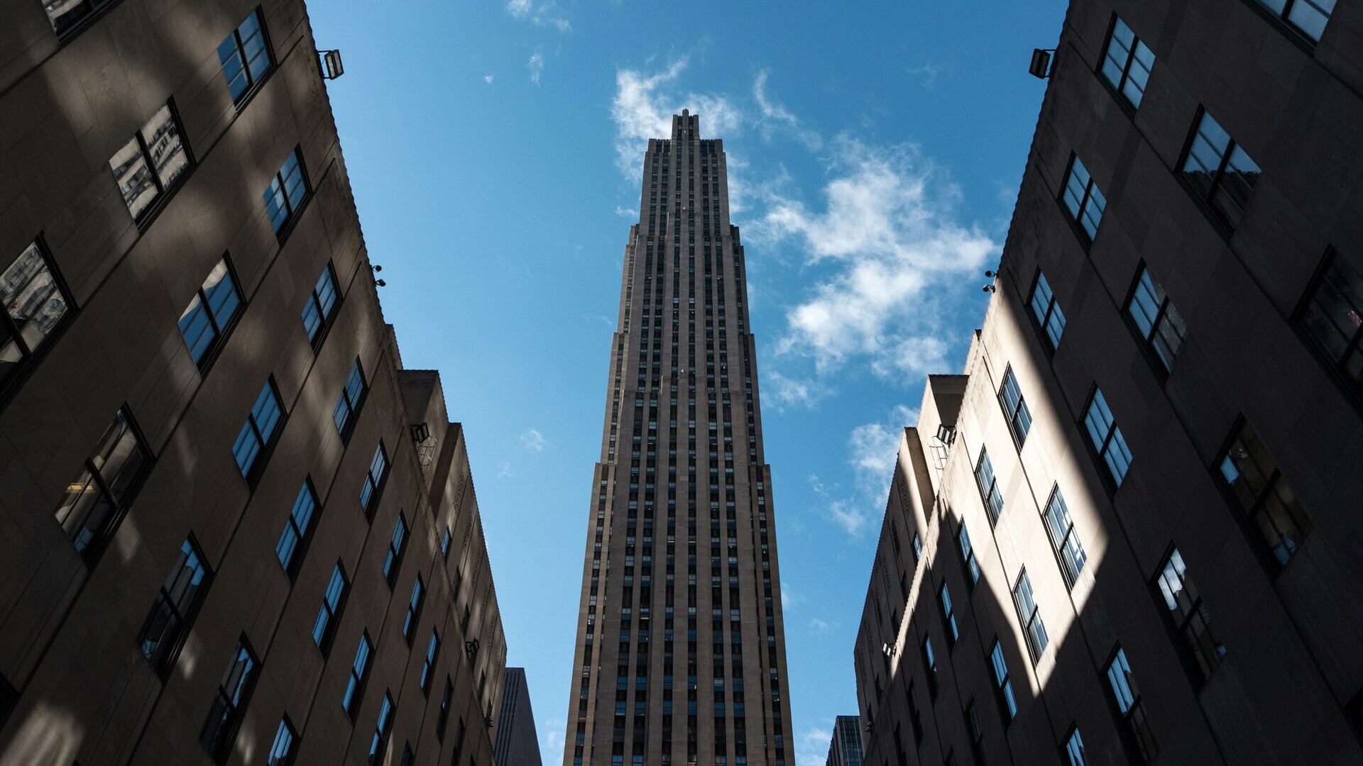 Rascacielos del Rockefeller Center visto desde la calle, Nueva York, Estados Unidos