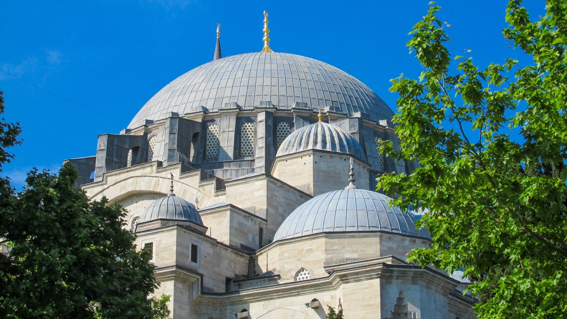 Detalle de la cúpula de la Mezquita Azul en Estambul, Turquía