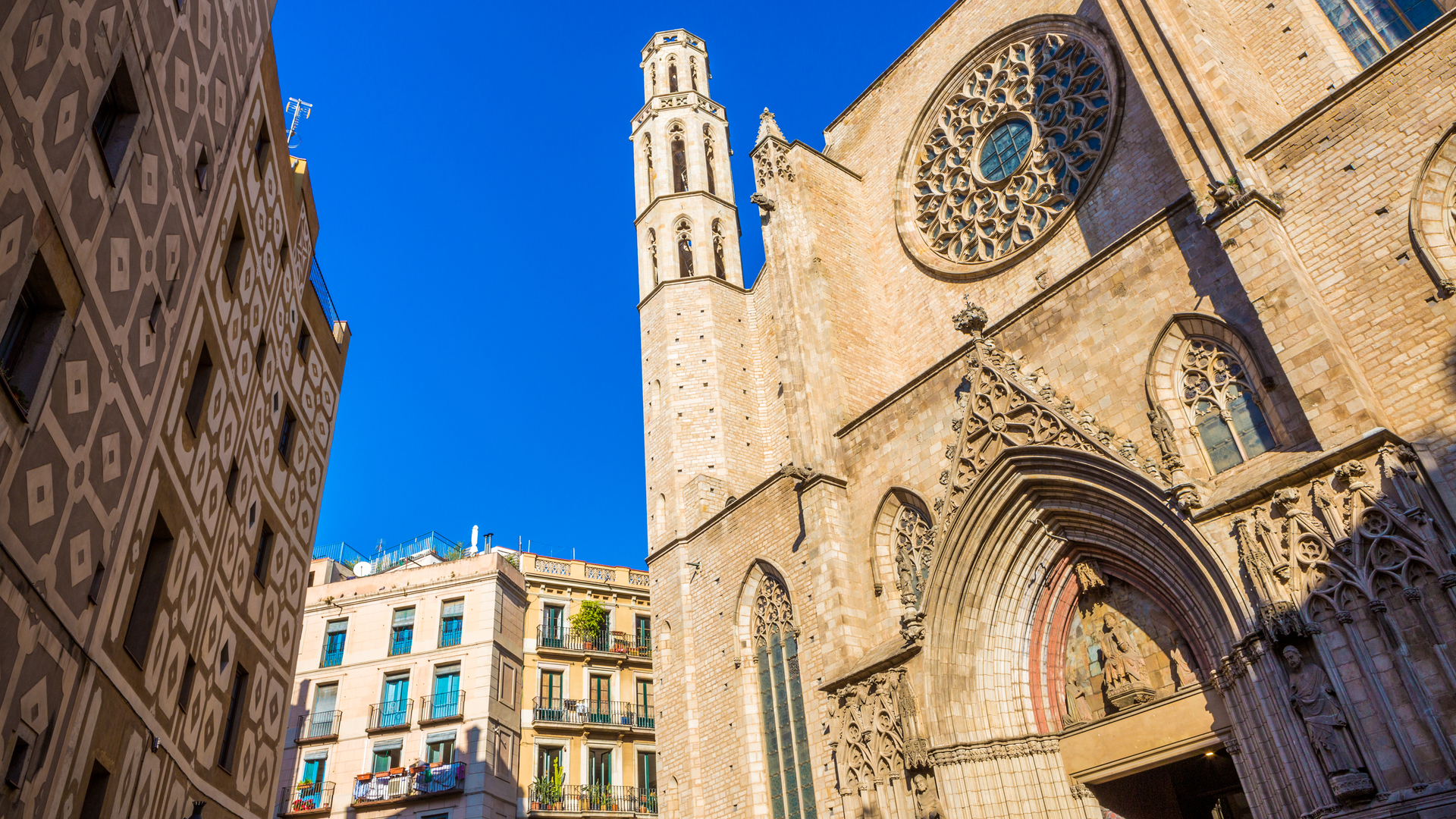 Exterior de la basílica de Santa María del Mar en Barcelona