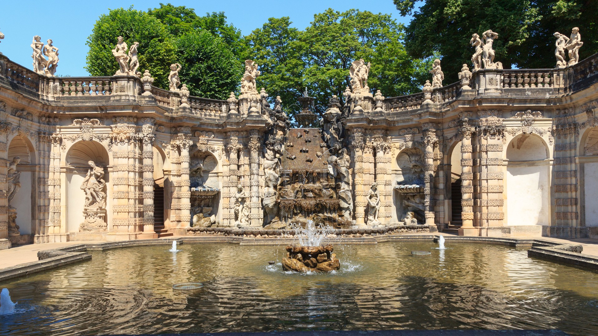 Jardín Acuático Nymphenbad en el Palacio Zwinger, Dresde.