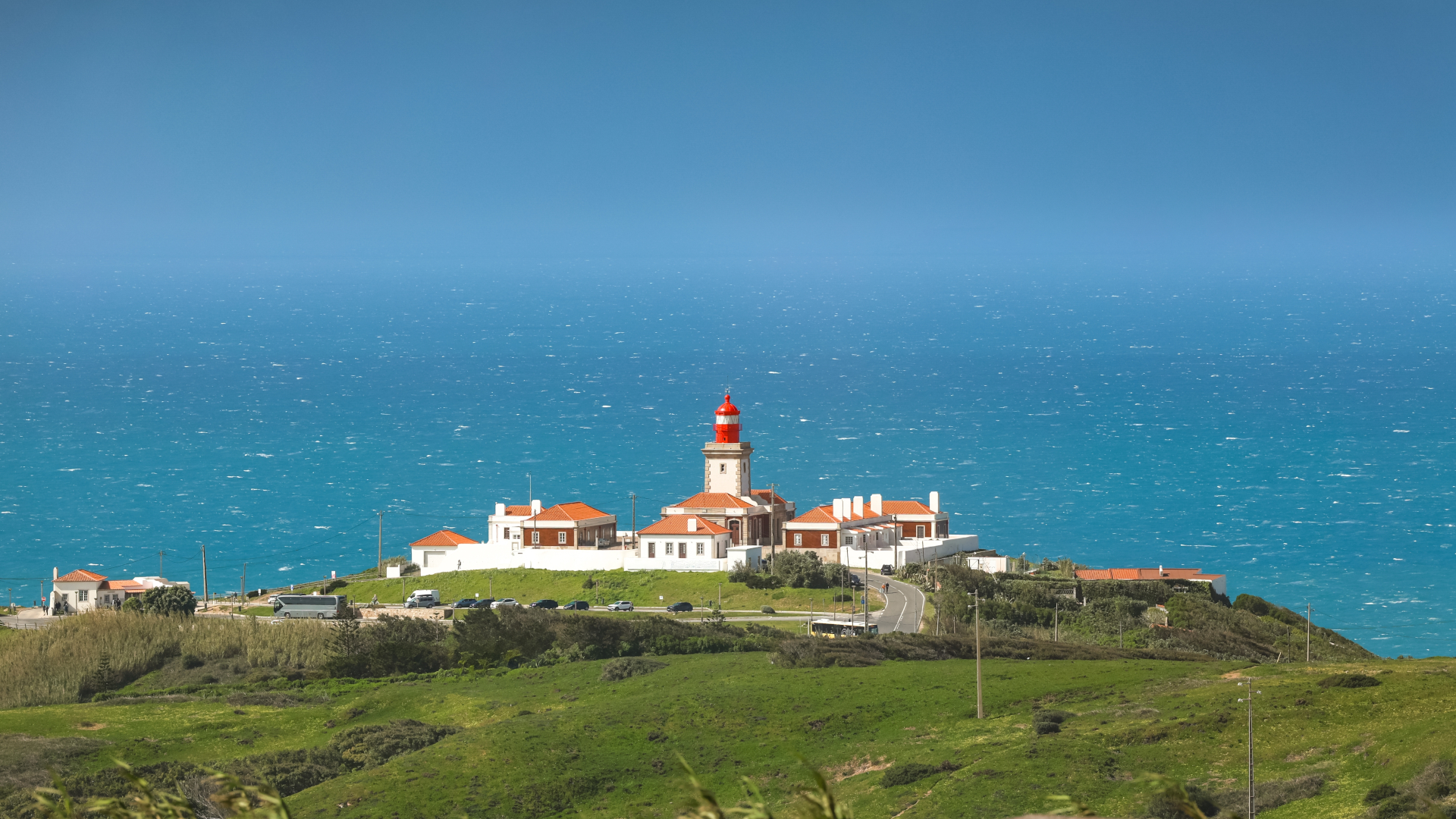 Faro del Cabo da Roca con vistas al Atlántico, cerca de Sintra, Portugal