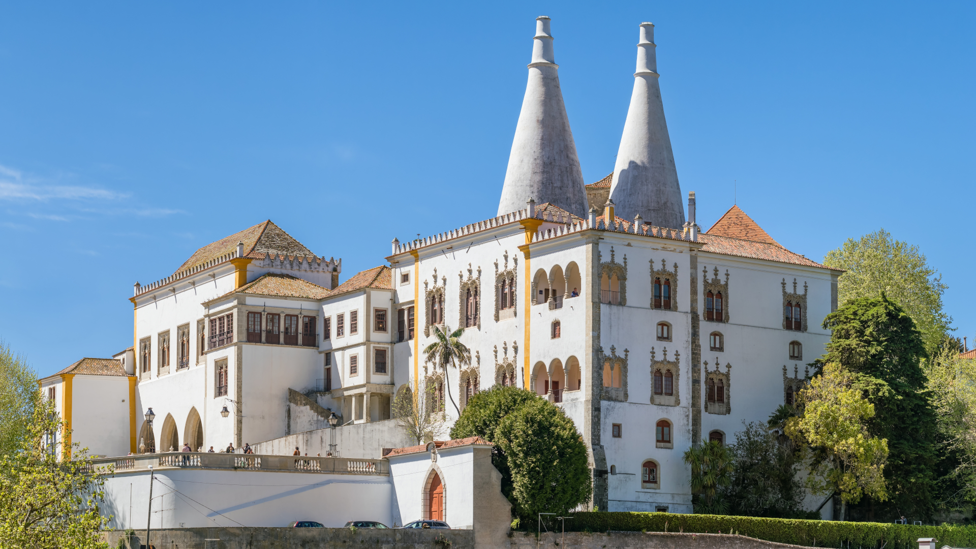 Palacio Nacional de Sintra con chimeneas gemelas, Sintra, Portugal