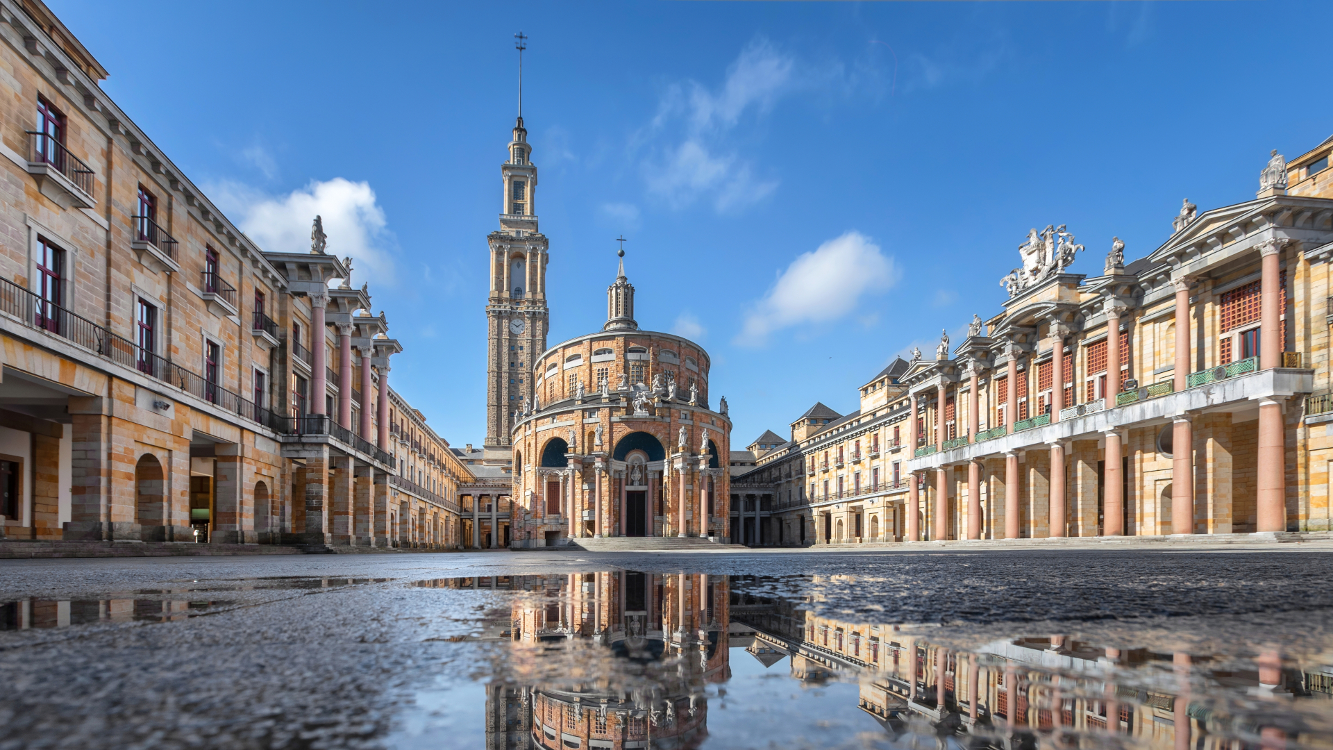 Universidad Laboral en Gijón Asturias