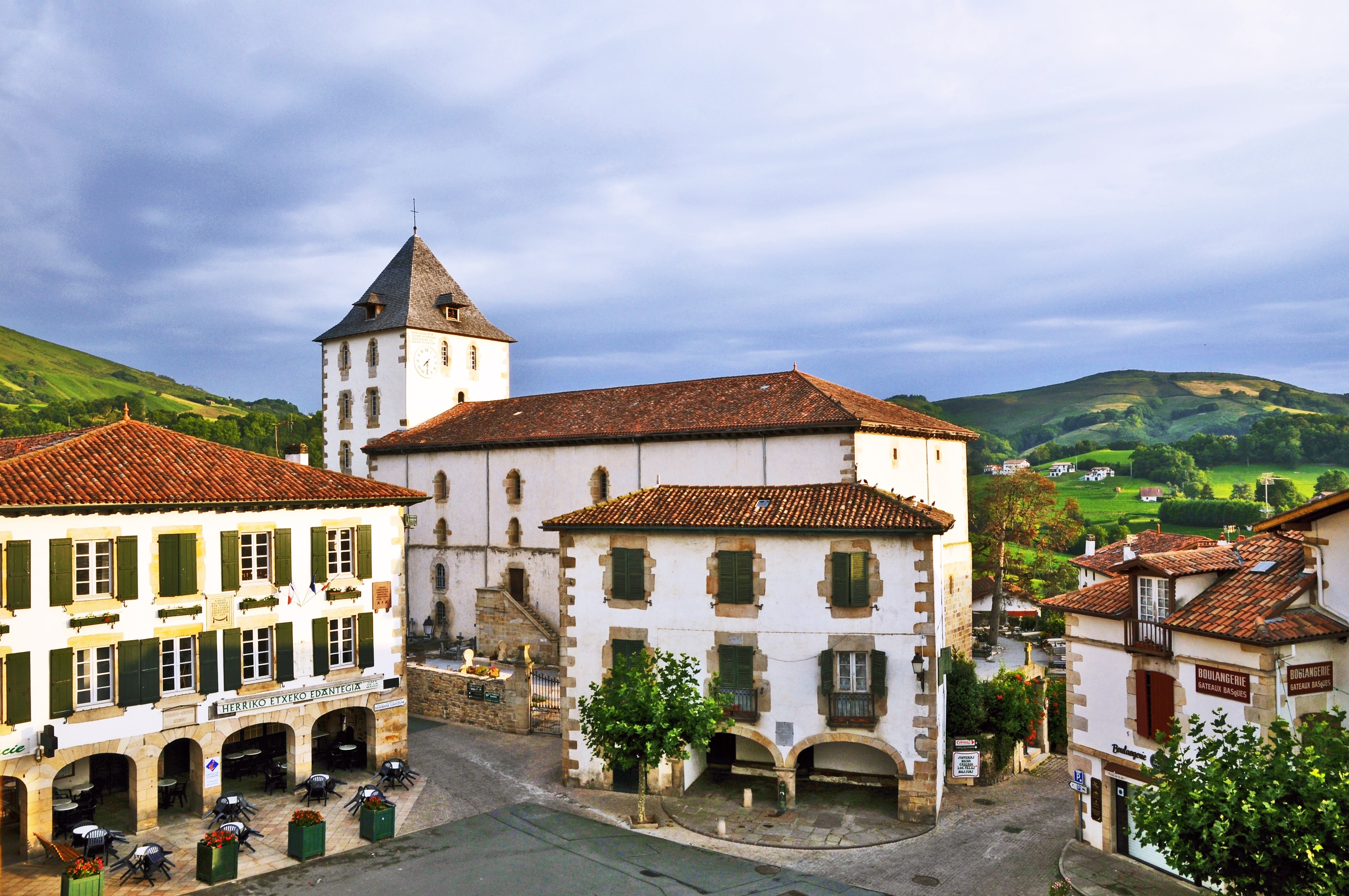 centro aldea Sare