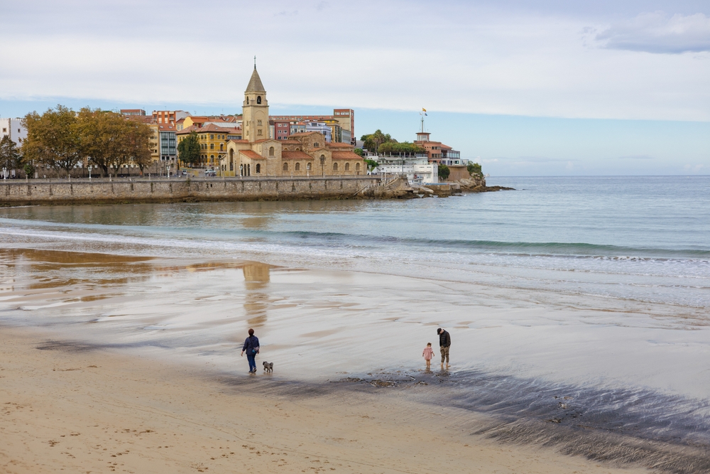 Playa San Lorenzo Gijón