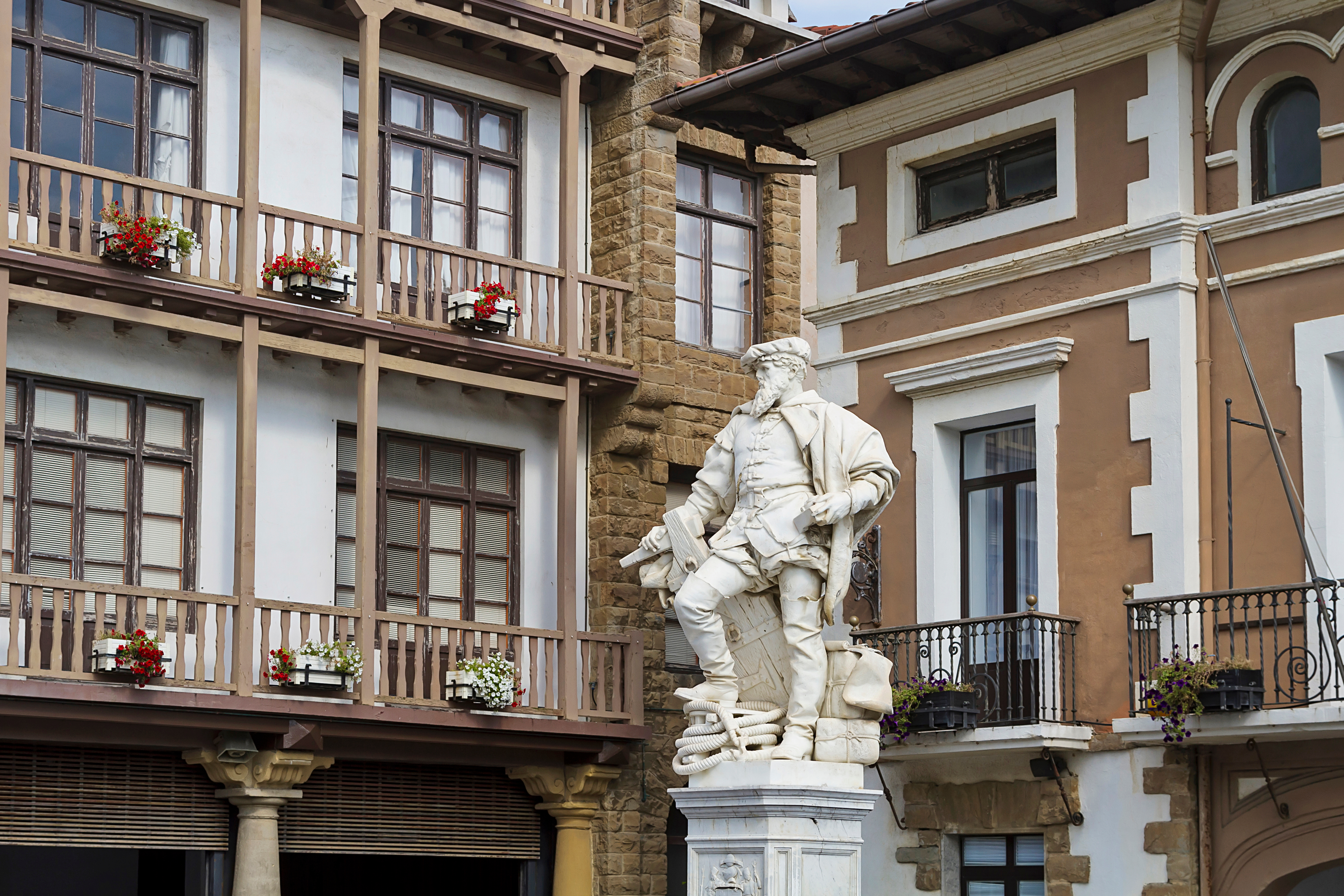 estatua Elcano Getaria