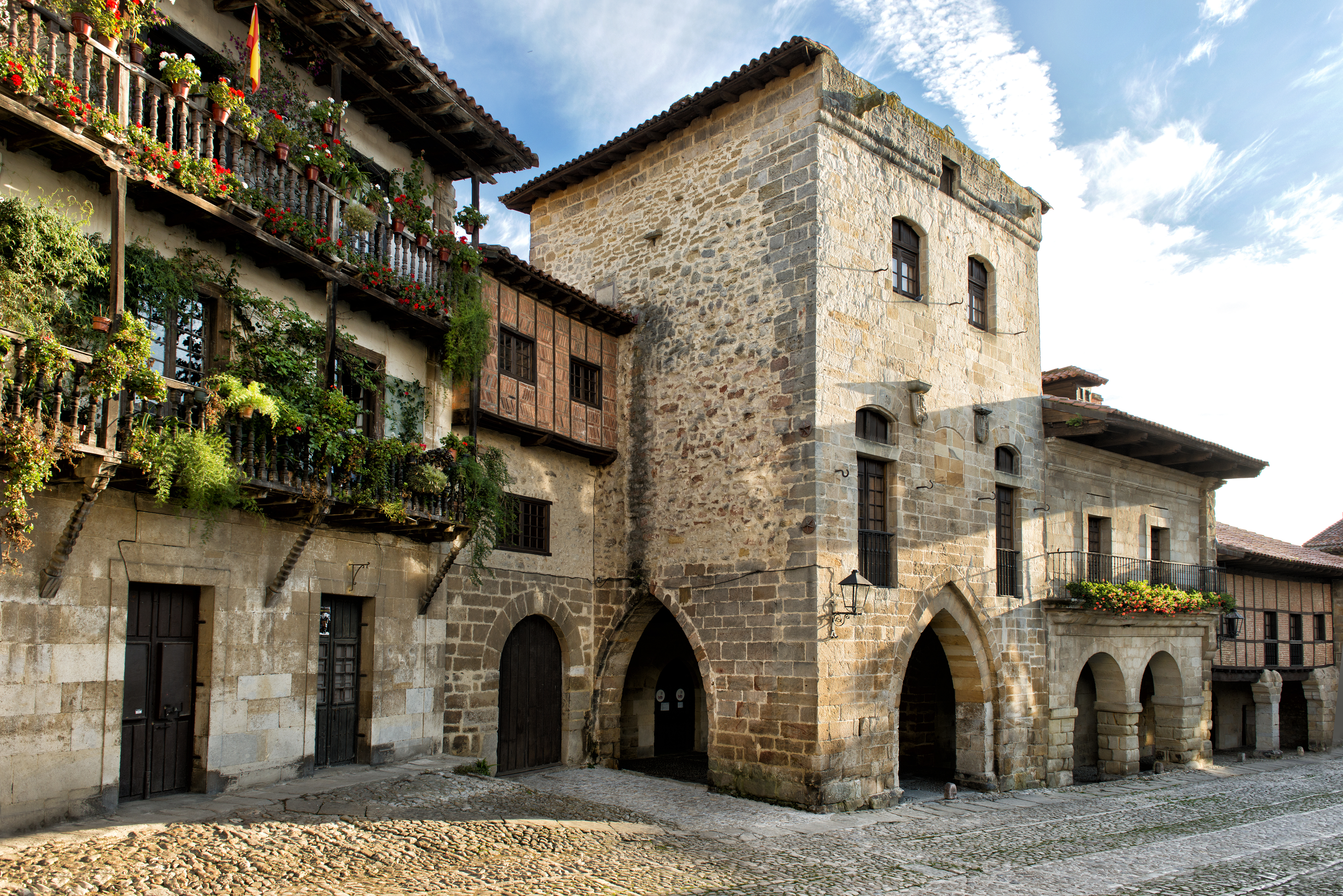 Santillana del mar edificios, calles y fachadas
