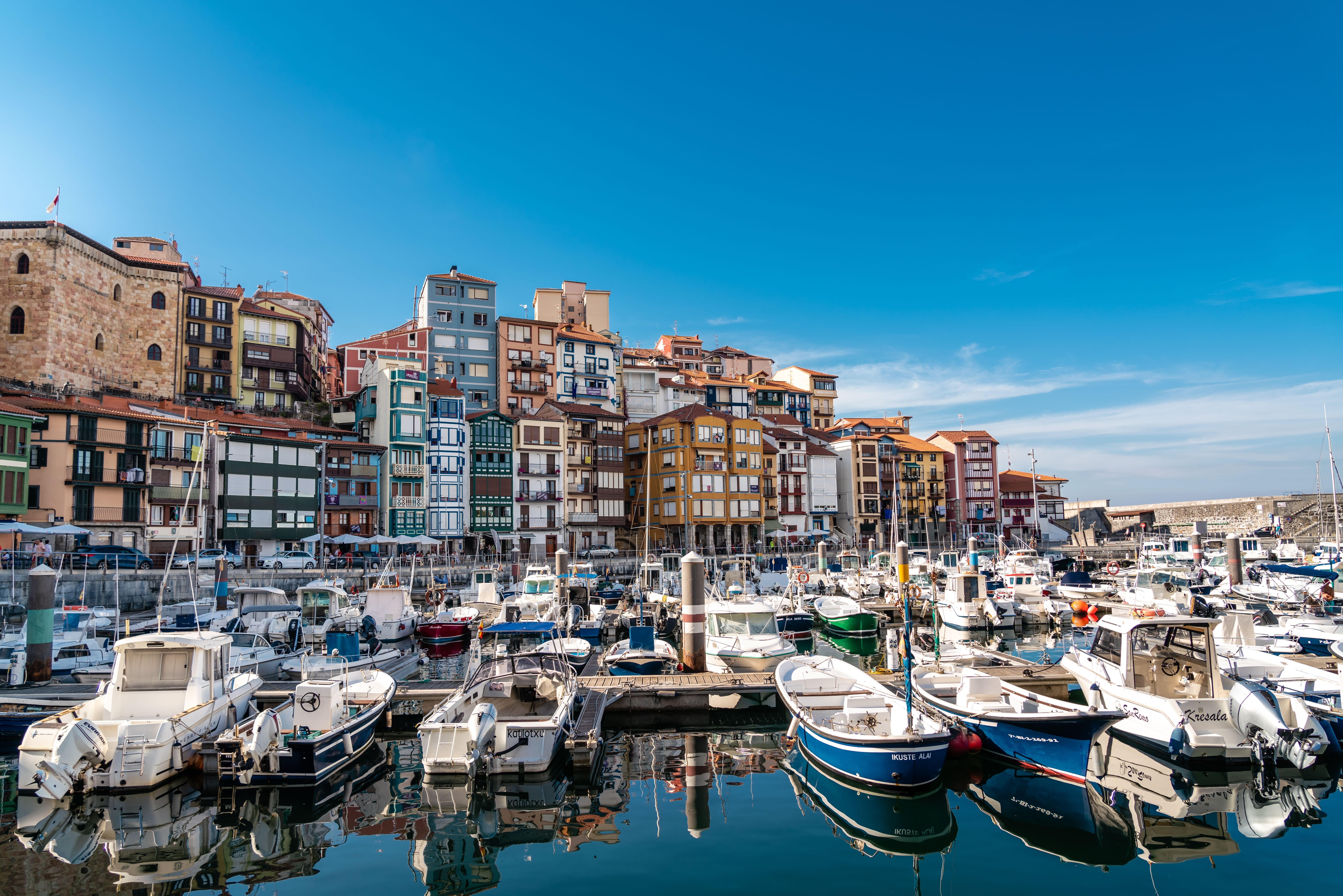 barcos puerto Bermeo