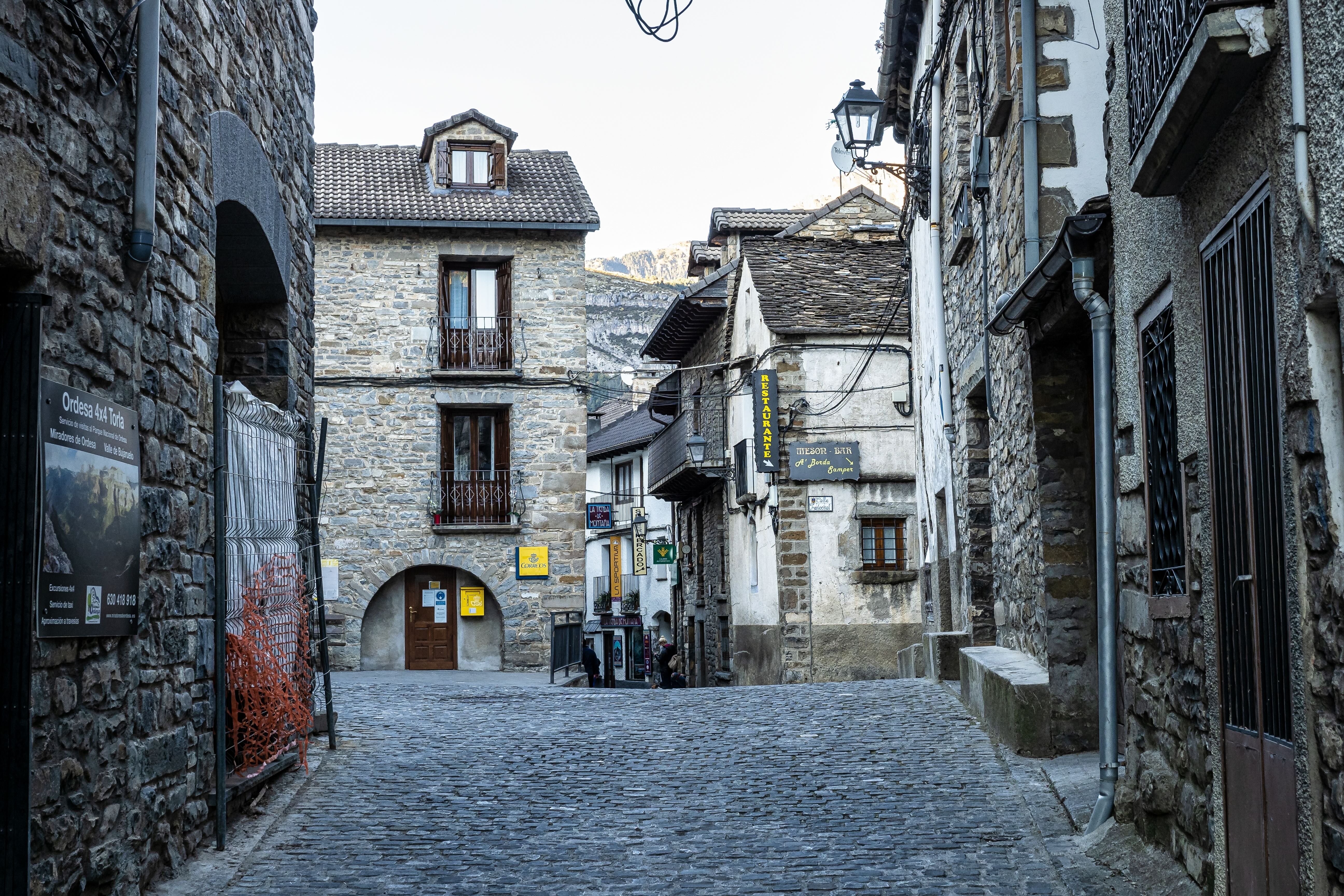 calles y casas de Torla