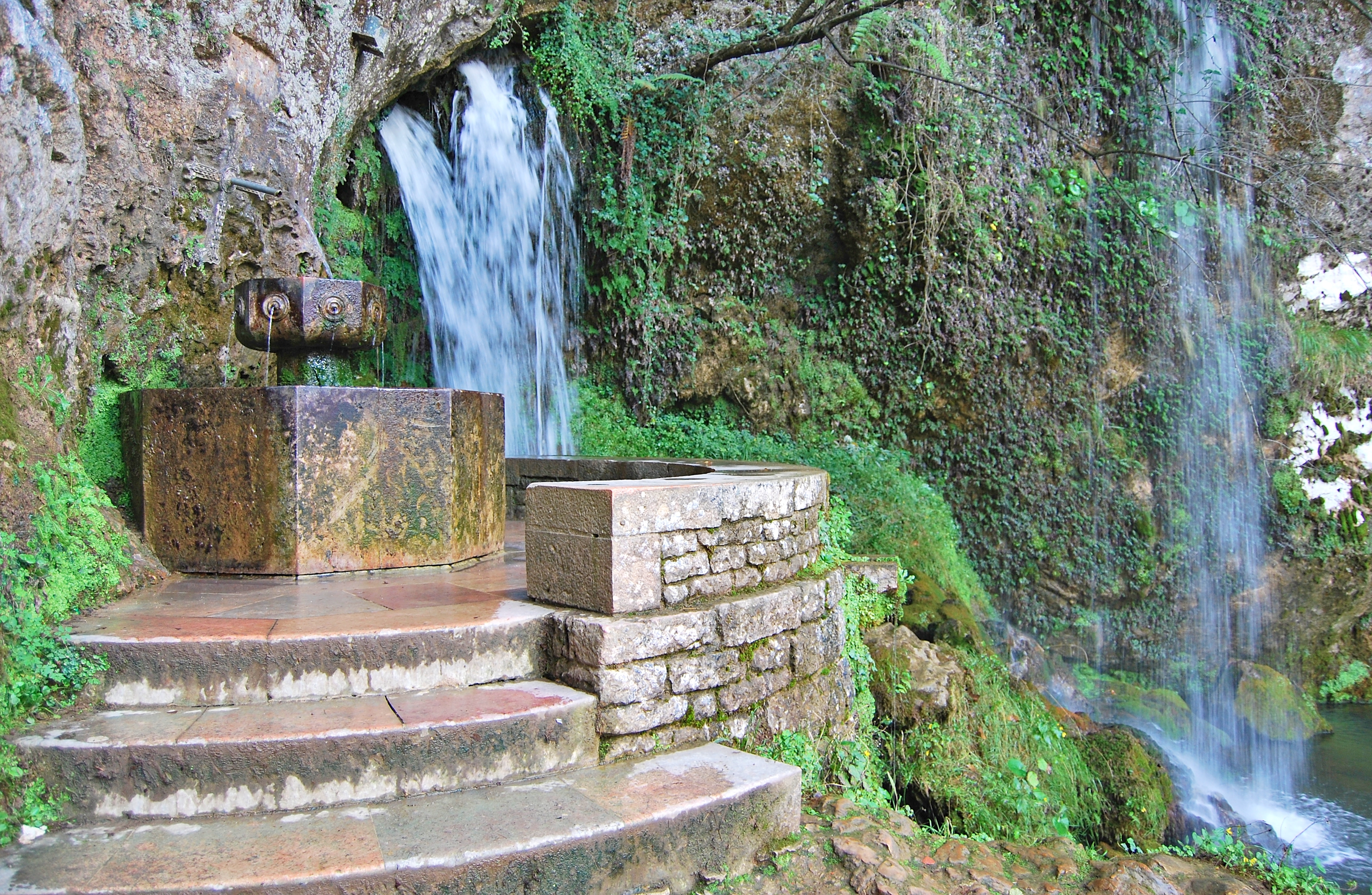 Fuente siete caños