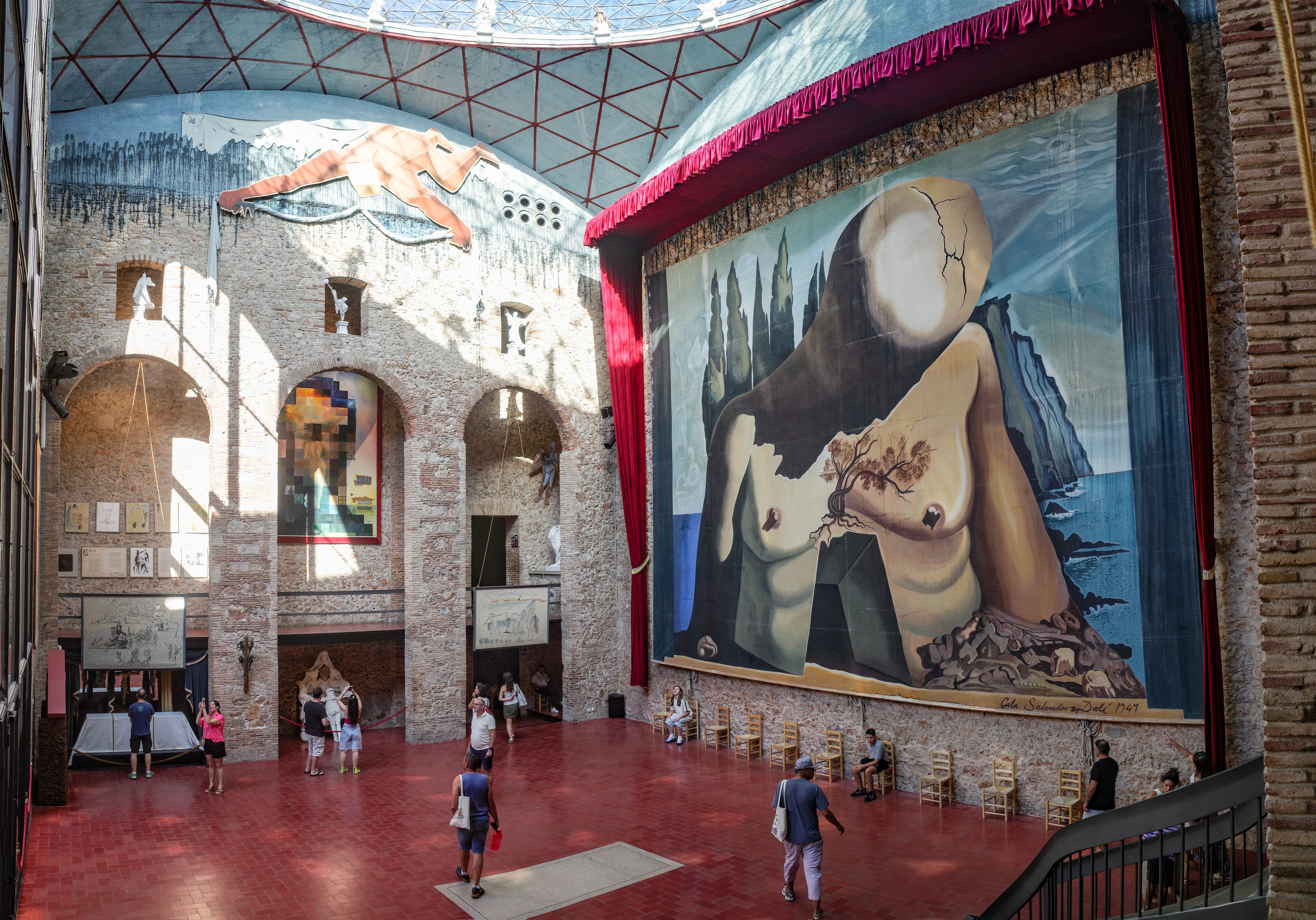 interior museo dali. fiigueres