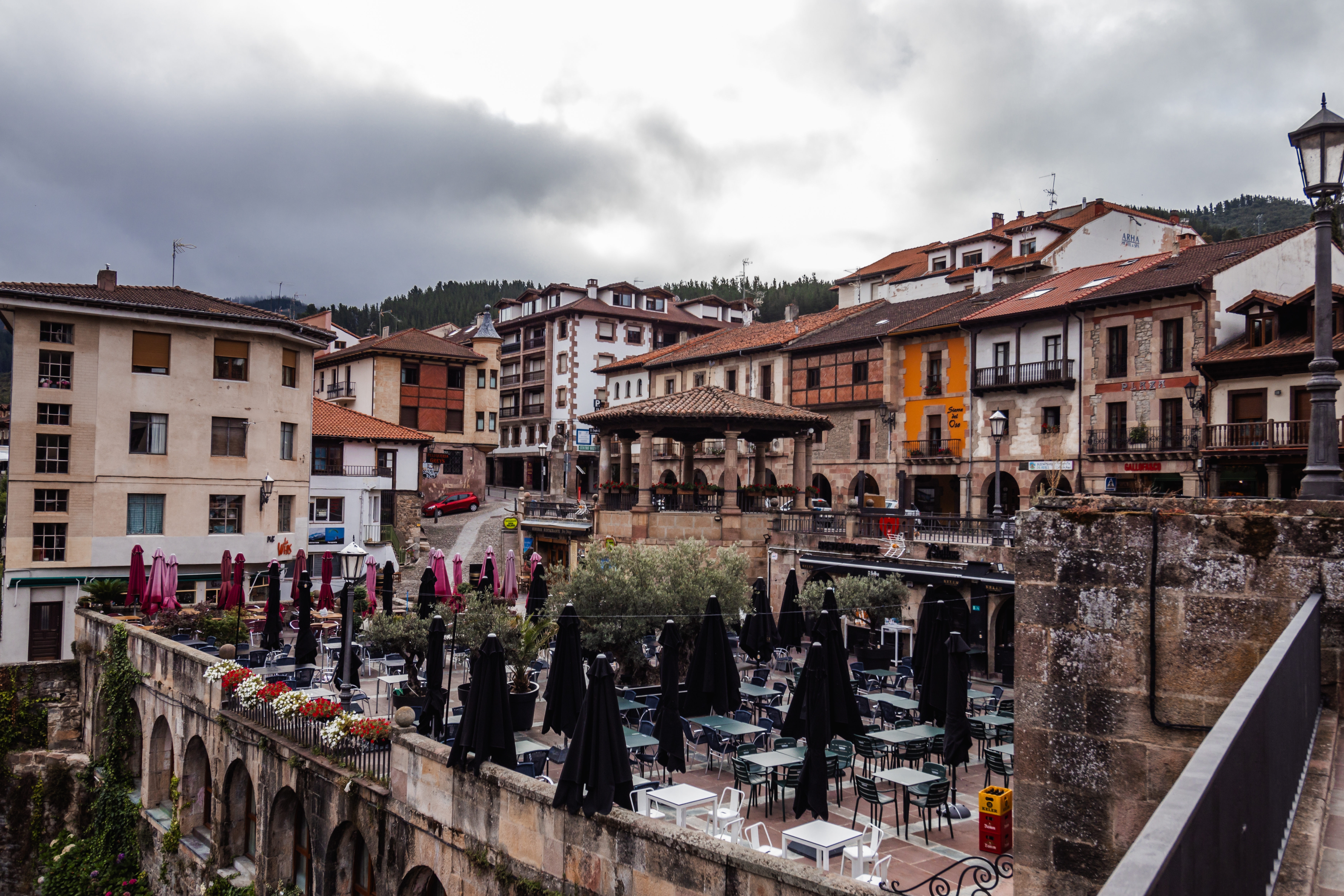 Potes plaza