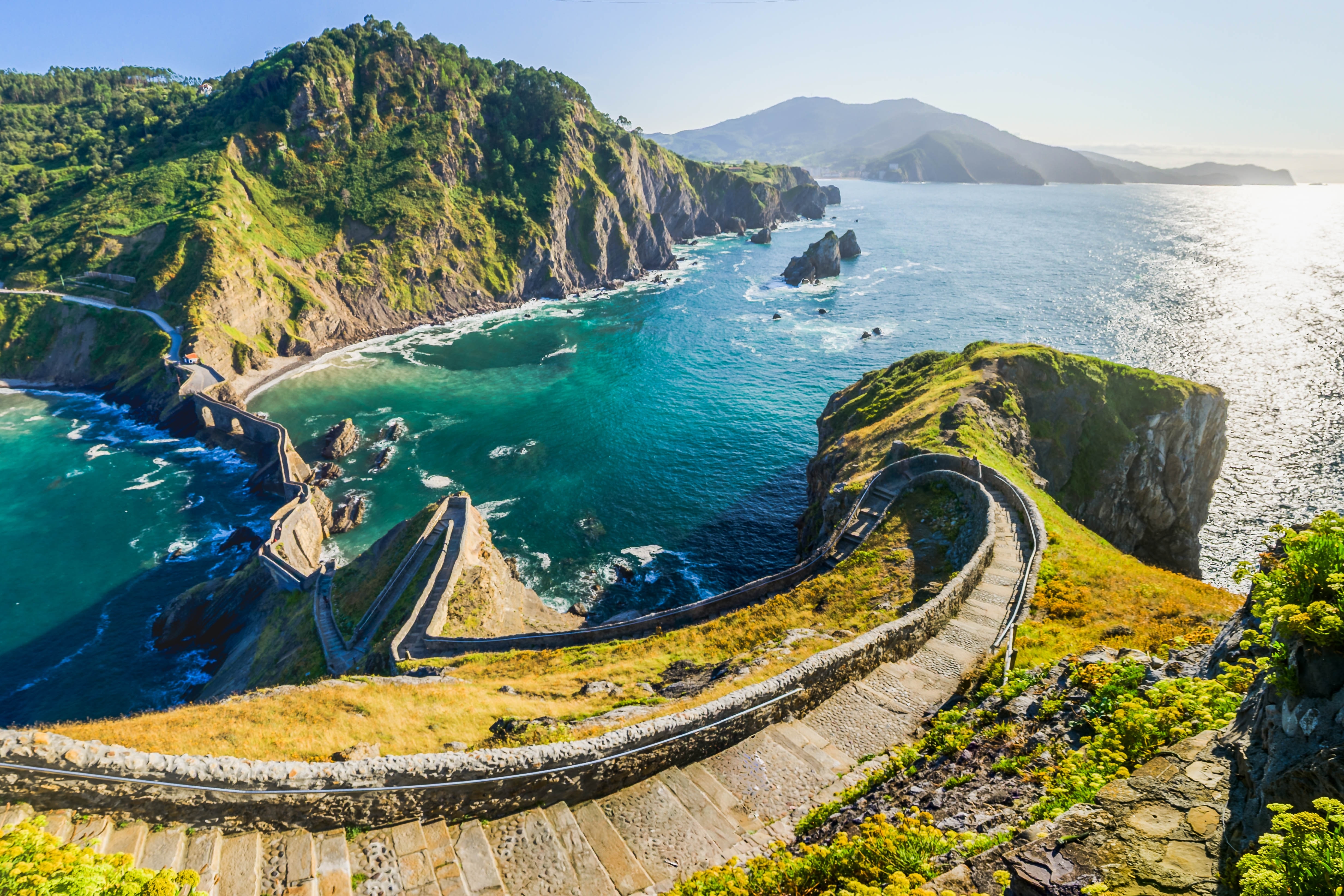escalones gaztelugatxe