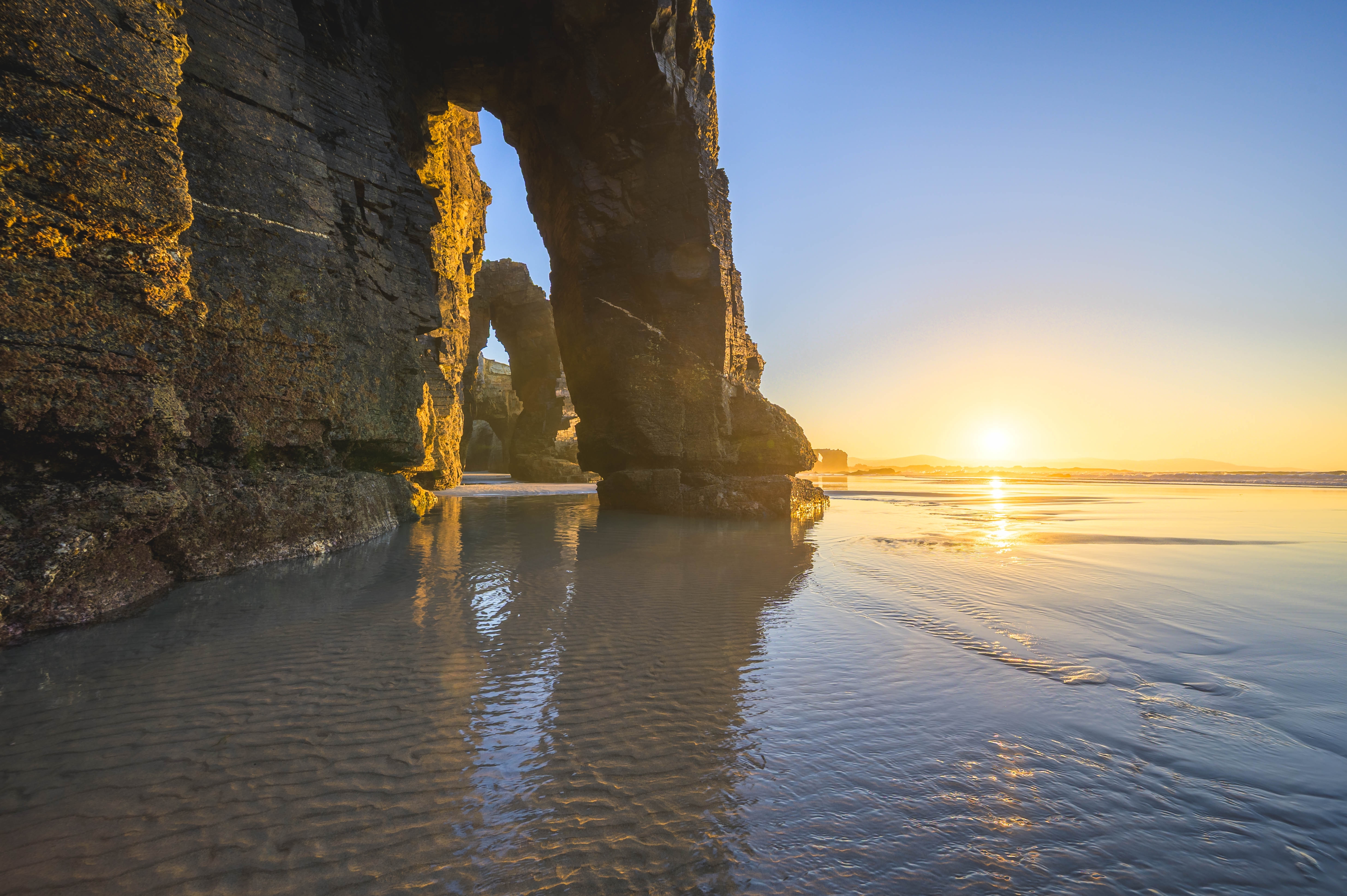 las catedrales amanecer bajamar