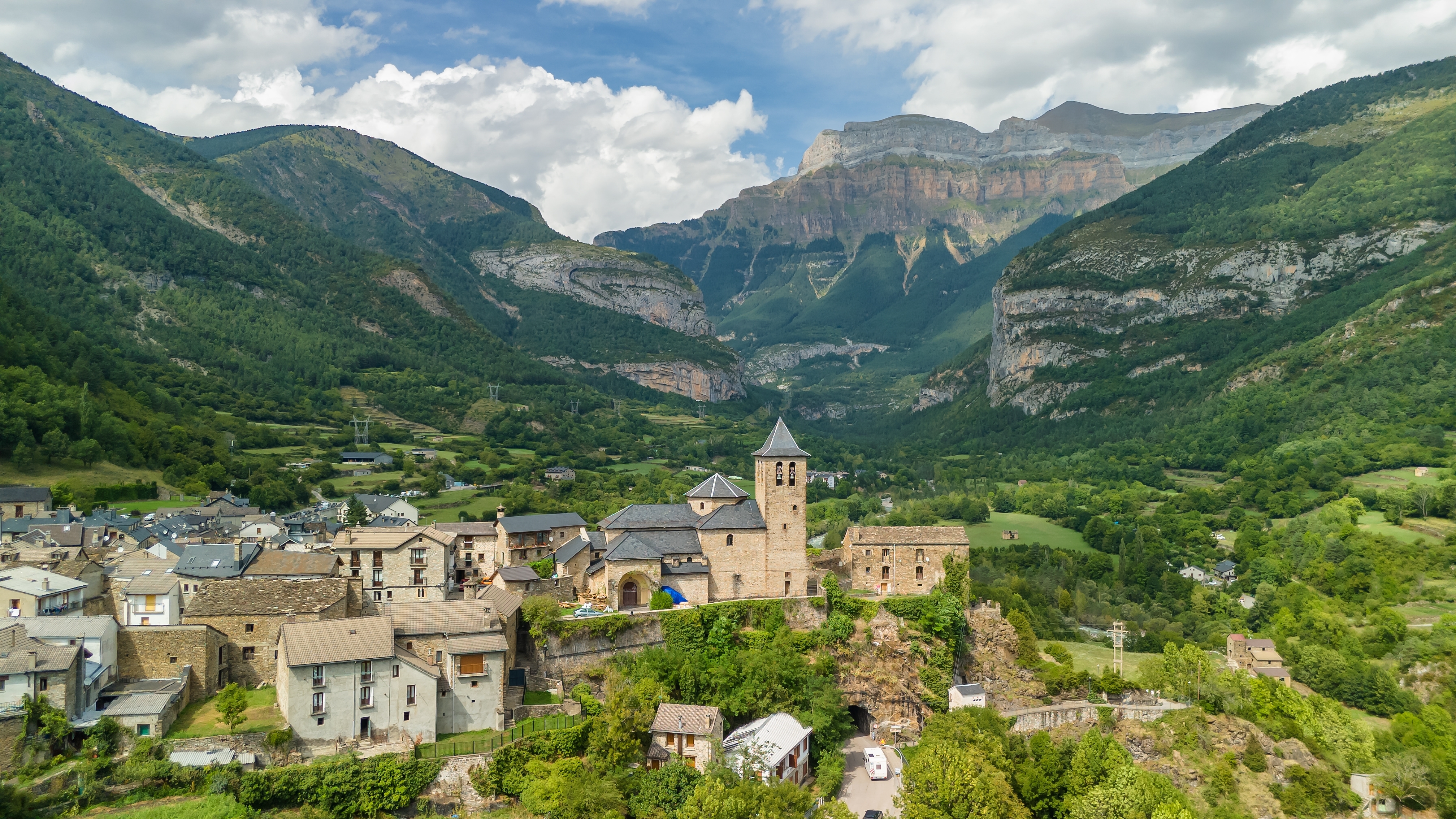 vista aérea de Torla