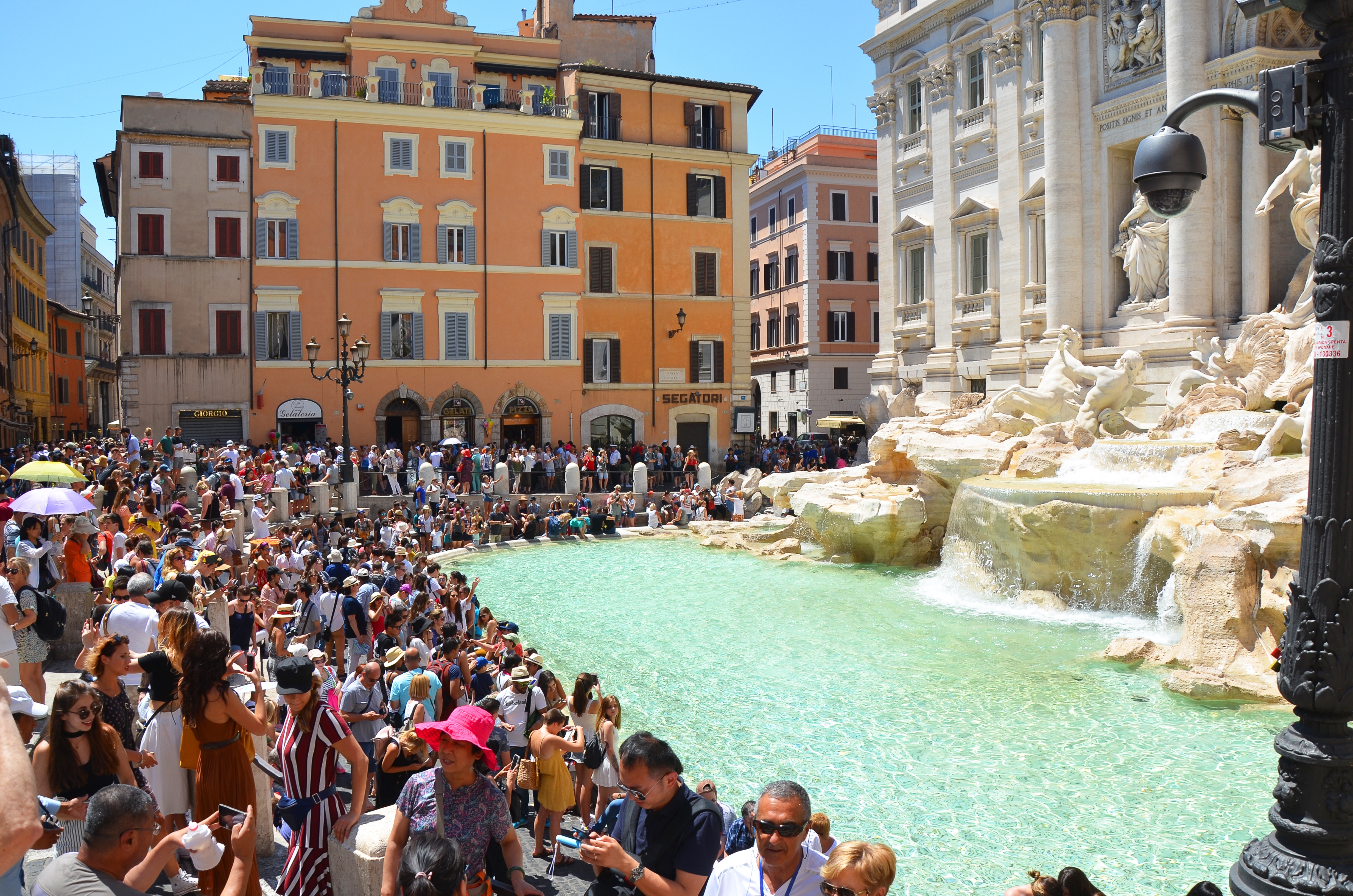 Turistas en Roma