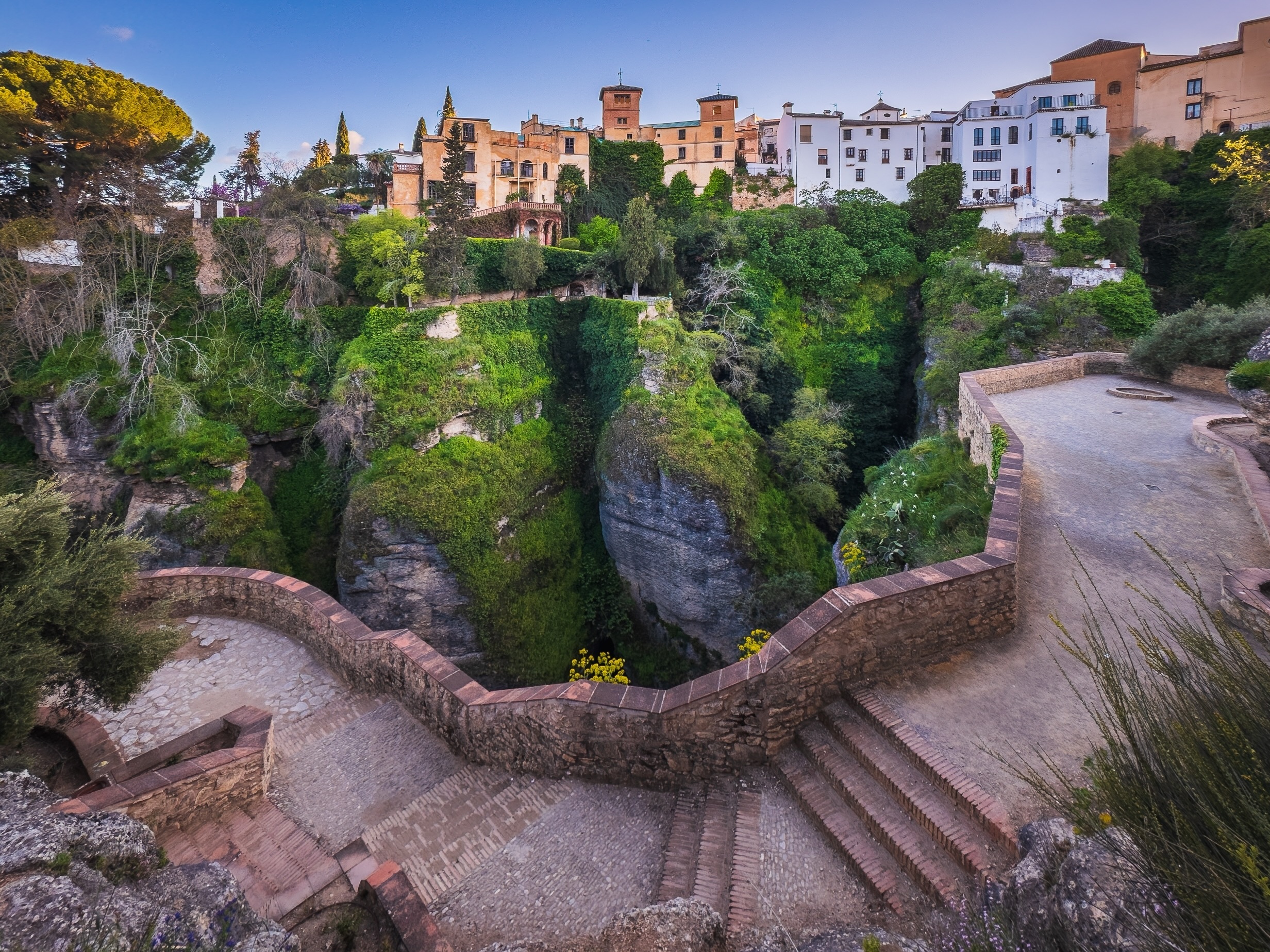 escaleras con mirador en ronda