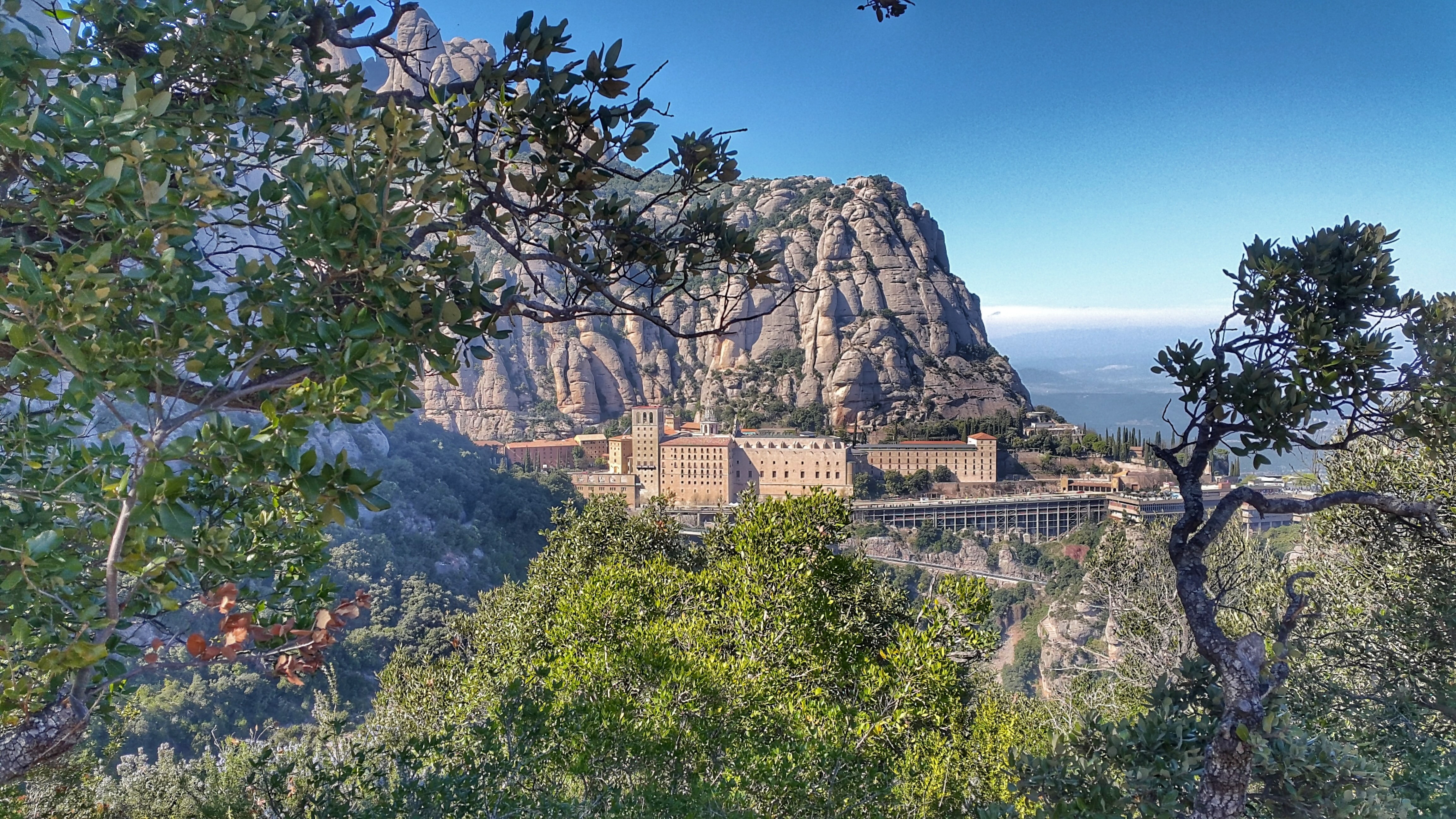 vista del monsaterio de Montserrat