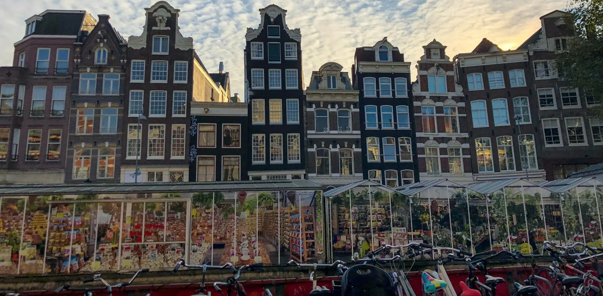 Imagen del mercado de flores flotante de Ámsterdam Bloemenmarkt
