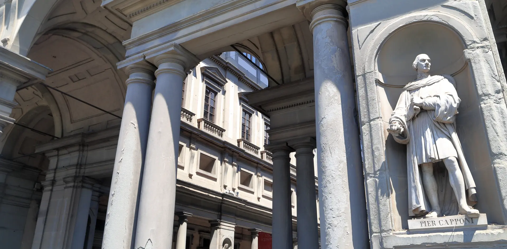 Entrada a la Galería Uffizi