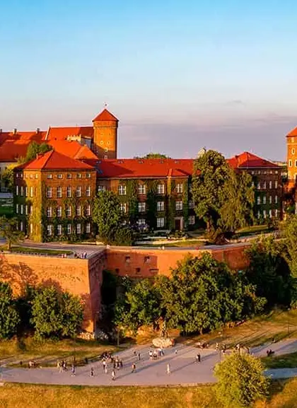 Vista panorámica Catedral de Wawel - Tour por la colina y catedra l- Excursiones y Actividades en español en Cracovia - Buendía