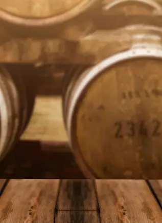 Barricas de vino tinto en Jumilla - Visita a las Bodegas Madrid Romero - Buendía Región de Murcia