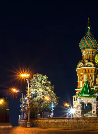 Catedral San Basilio y Kremlin de noche - Tour Moscú nocturno - Buendía Tours Rusia