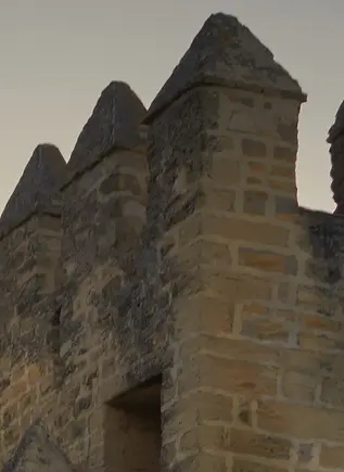 Muralla del Castillo de Sabiote - Visita guiada a Sabiote en privado - Actividades y Excursiones Buendía Jaén, Andalucía
