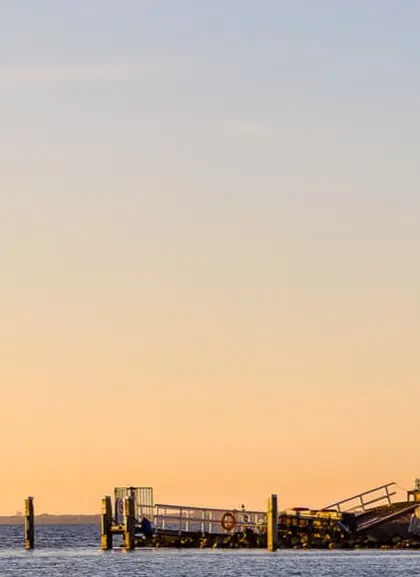 Faro Paard van Marken en la península de Dutch Marken - Excursión a la campiña holandesa desde Ámsterdam-actividades y excursiones en Ámsterdam Buendía