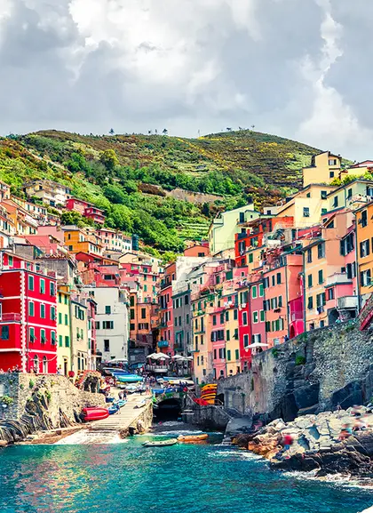 Riomaggiore - Excursión a Cinque Terre con Paseo en Barco desde Milán - Actividades y Excursiones Buendía Milán, Italia