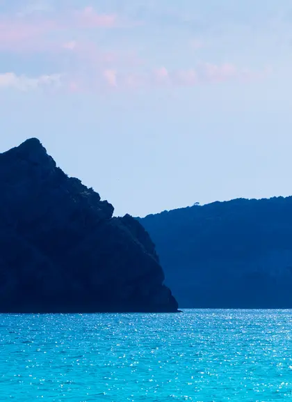 Cabo San Martín y Portixol en el Alicante - Excursión en Catamarán Tres Cabos de Jávea - Excursión en Catamarán Tres Cabos de Jávea - Actividades y Excursiones Buendía Alicante, Comunidad Valenciana