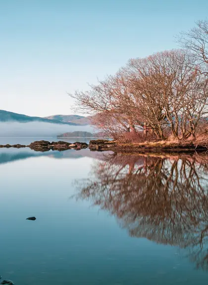 Lago Lomond en Balloch - Excursión a Glasgow, Lagos de Escocia y Castillo de Doune desde Edimburgo - Actividades y Visitas Guiada Buendía Escocia