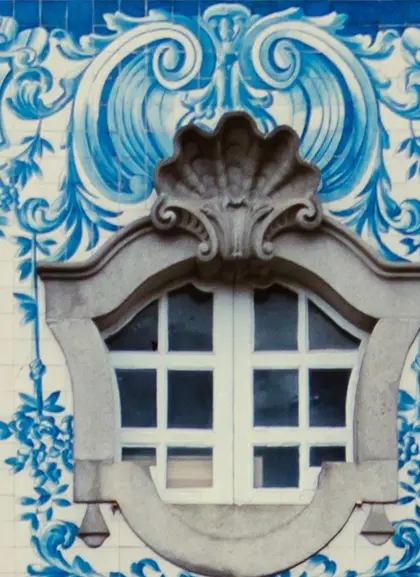 Fachada de azulejos azules - Oporto City Tour con Cata de vino - Actividades y Excursiones en español en Oporto - Buendía 