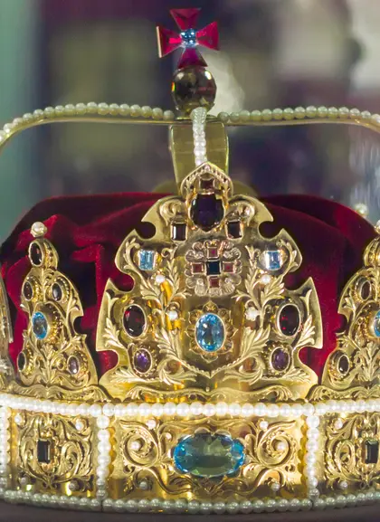 Corona real - Entradas para Queen's Gallery en el Palacio de Buckingham - Actividades y Excursiones en Londres - Buendía 
