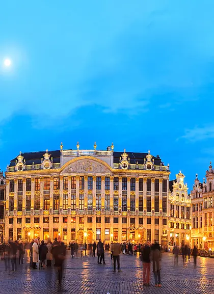 Grand place de Bruselas al atardecer - Free Tour Bruselas nocturno - Visitas guiadas y Excursiones Buendía Bélgica 
