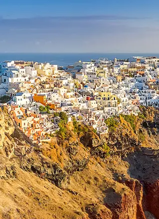 Casa en los acantilados de Oia - Tour de la isla Santorini - Excursiones y Visitas guiadas Buendía Grecia