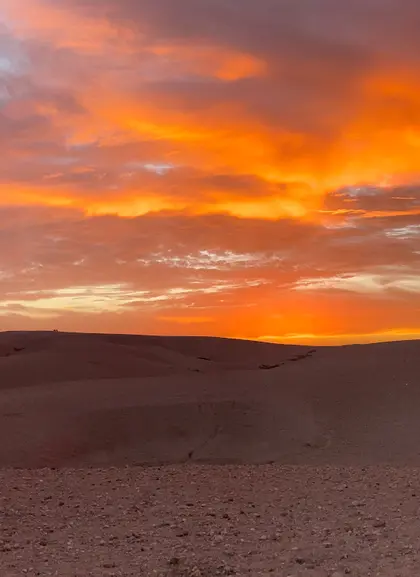 Cena y paseo en Dromedario en el desierto de Agafay - Excursiones y Visitas guiadas en español Buendía Marruecos