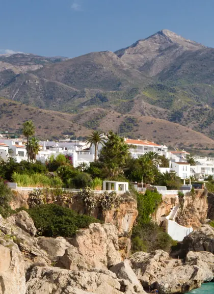 Excursión a Nerja y Frigiliana desde Granada