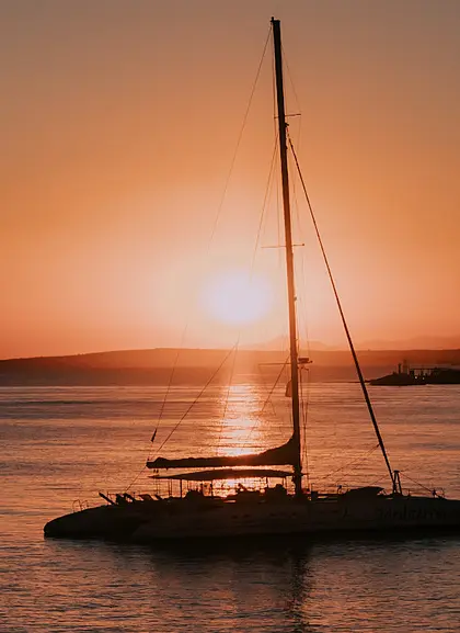 Crucero al atardecer y Cocktail