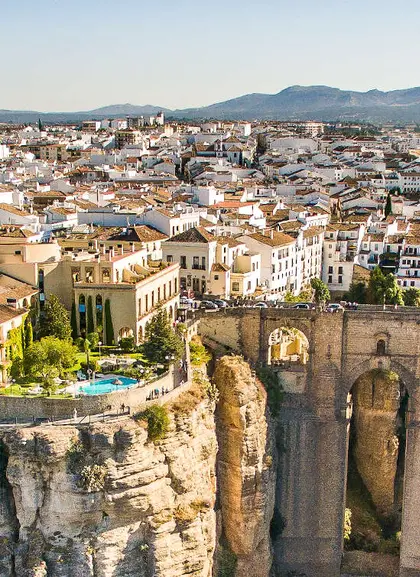 Excursión a Ronda y Setenil de las Bodegas desde Málaga