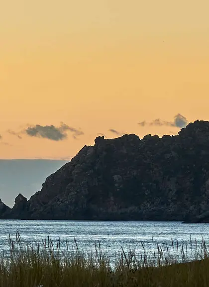 Paseo en barco al atardecer en Finisterre