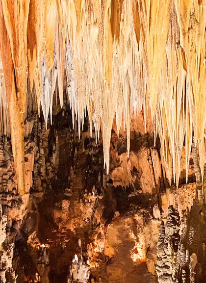 Excursión a las Cuevas de Valporquero desde León