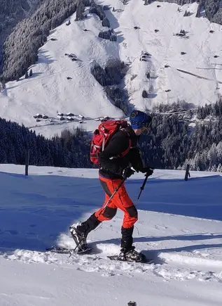 Ruta guiada en Raquetas de Nieve por el Puerto de San Isidro