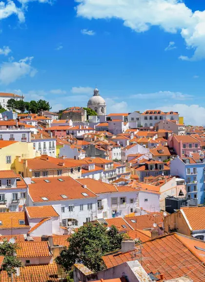 En este tour a pie conoceremos a fondo una de las zonas con más diversidad cultural de Lisboa.