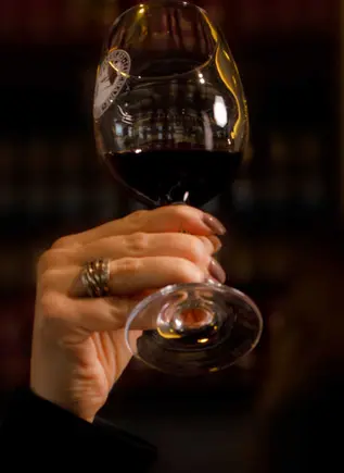 Visita guiada y cata de vinos en Bodegas Vi Rei