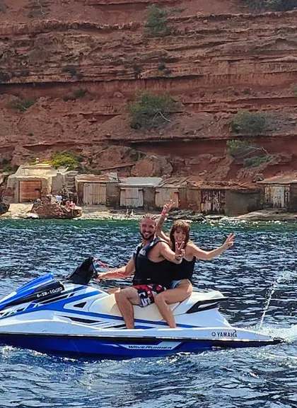 Excursión en moto de agua a Cala Salada