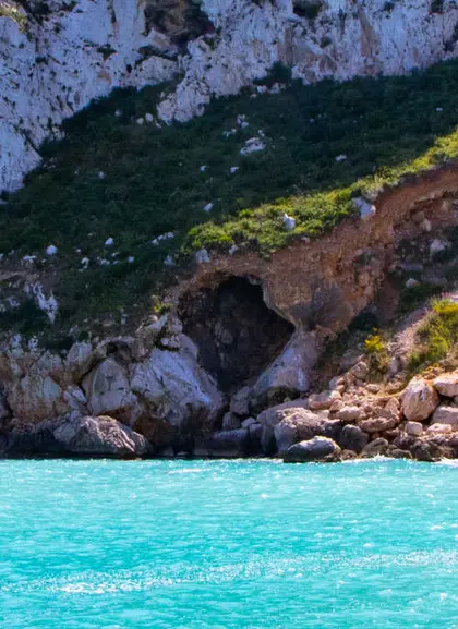 Excursión en barco por las calas de Ibiza