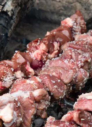 Cena con espectáculo folclórico